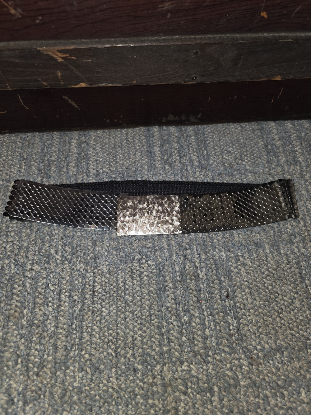 Very 80s Silver Fish Scale Stretch Belt